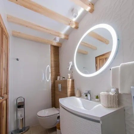 Bazzar * トロギール